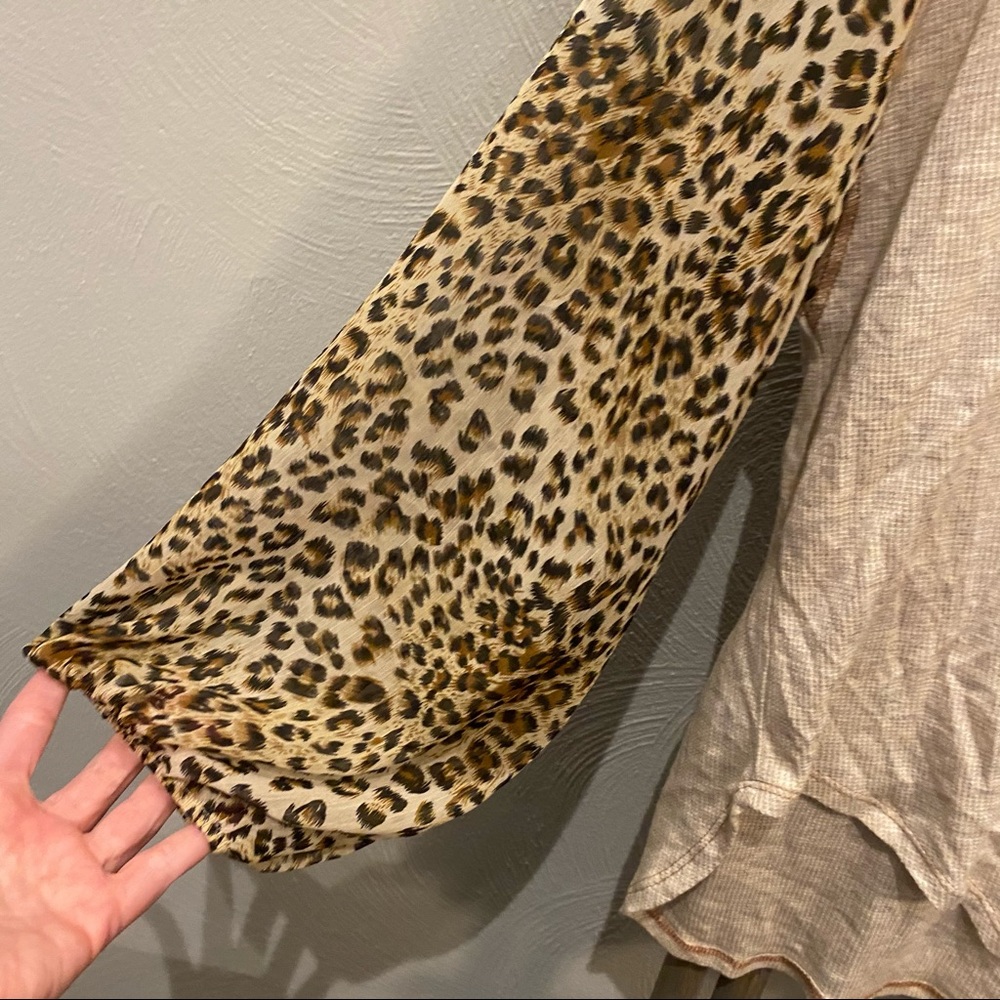 NWOT Botanique Cheetah Print Thermal - Picture 3 of 7